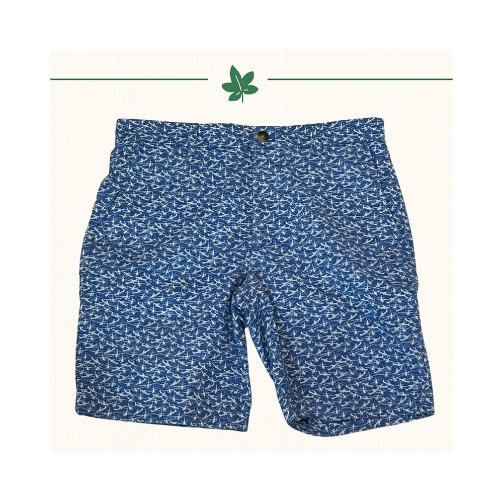 Vineyard Vines Breaker Shorts Blue Shark Print Size 30 NWT